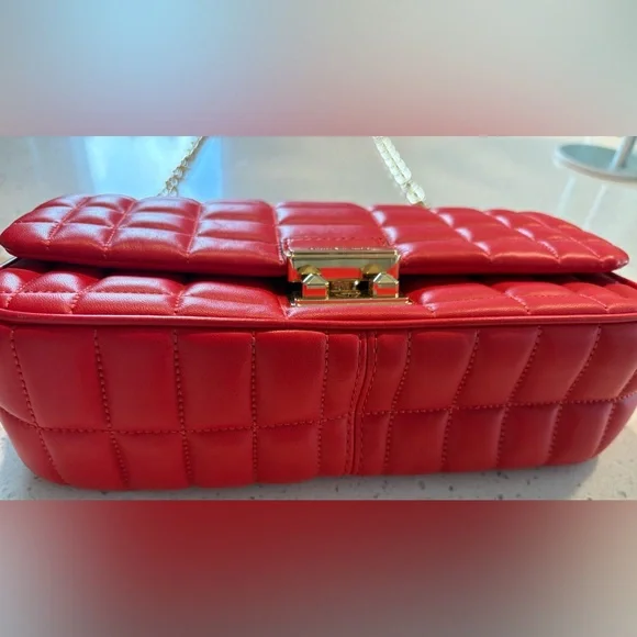 Michael Kors Red Quilted Crossbody Bag - Picture 2 of 11